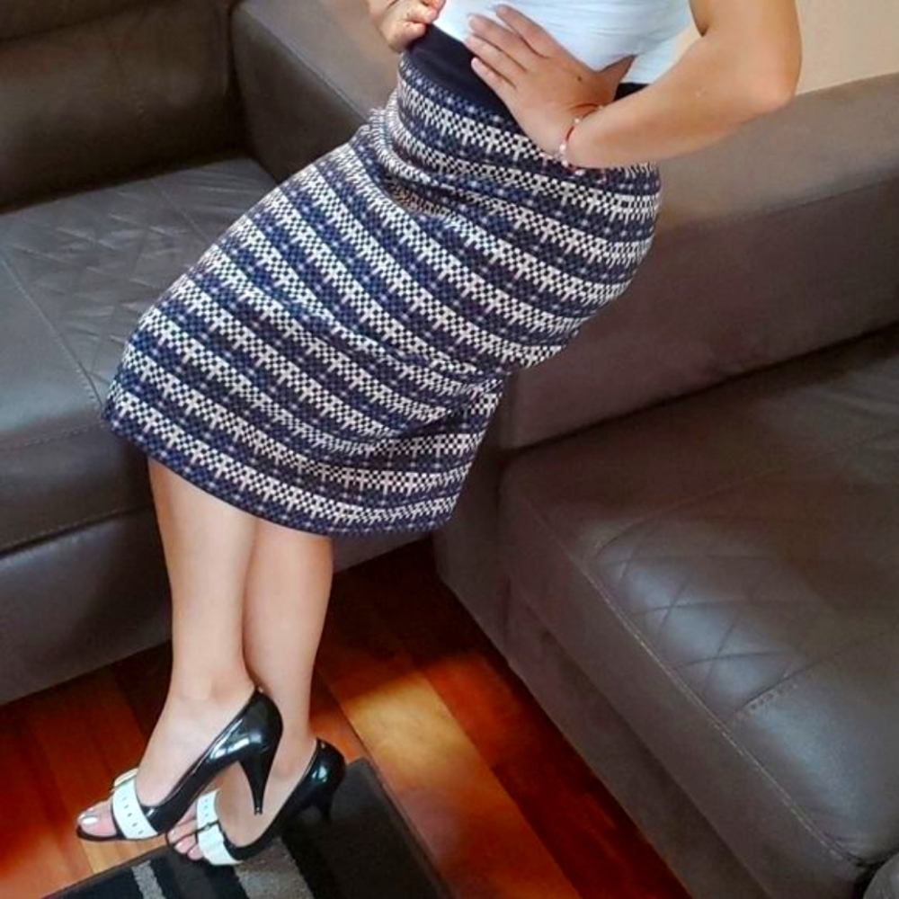AT Gray Black Blush Cream Knit Skirt